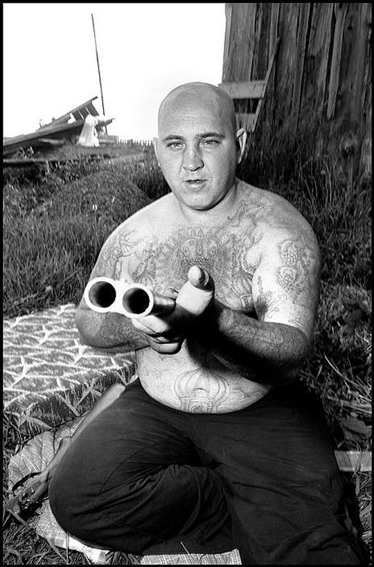 20 впечатляющих кадров из жизни сибирских бандитов глазами американца