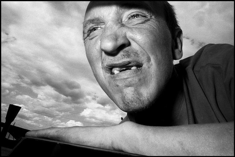 20 впечатляющих кадров из жизни сибирских бандитов глазами американца