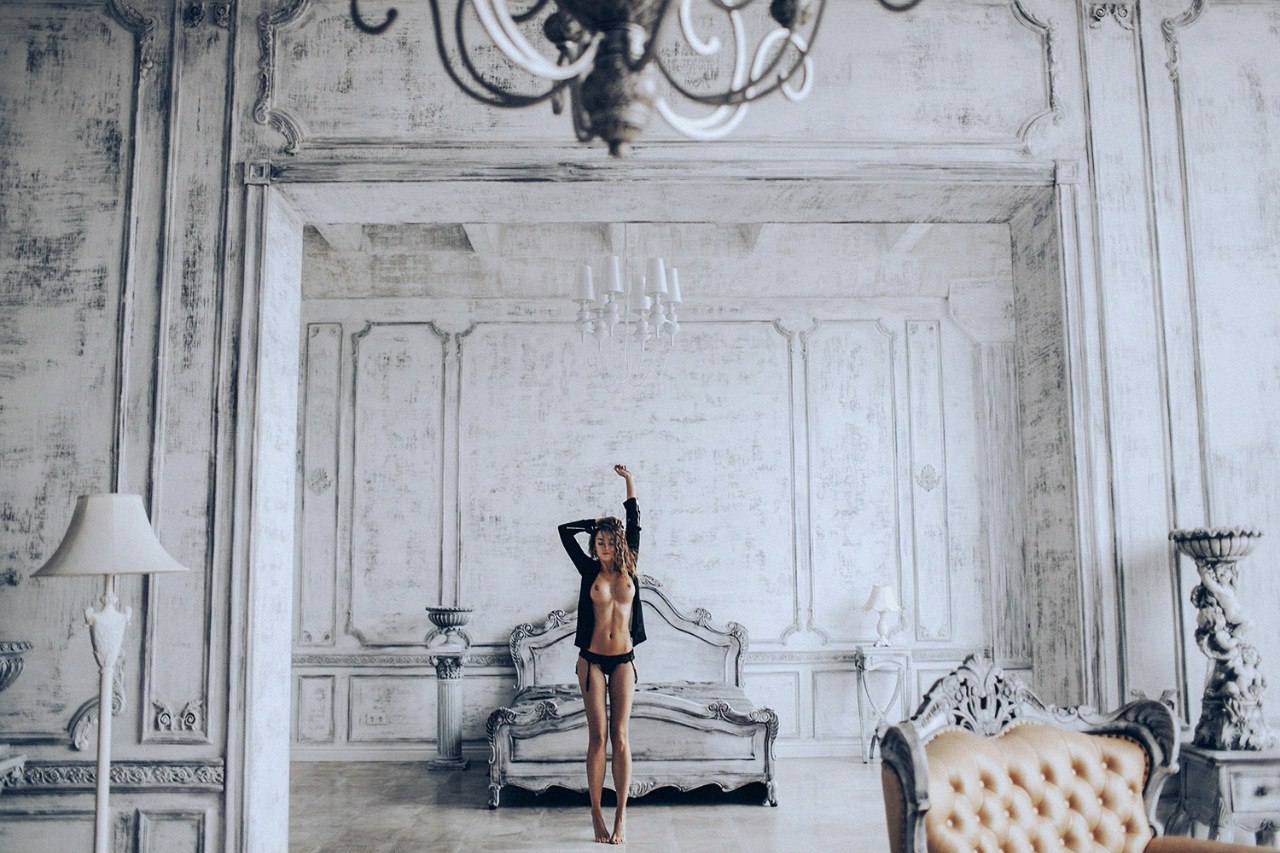 Красивое ню Александры Бодровой