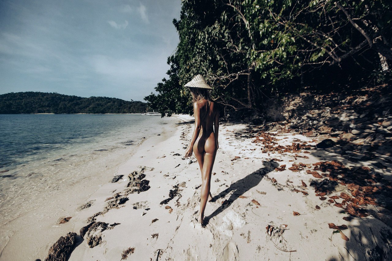 Красивое ню Александры Бодровой