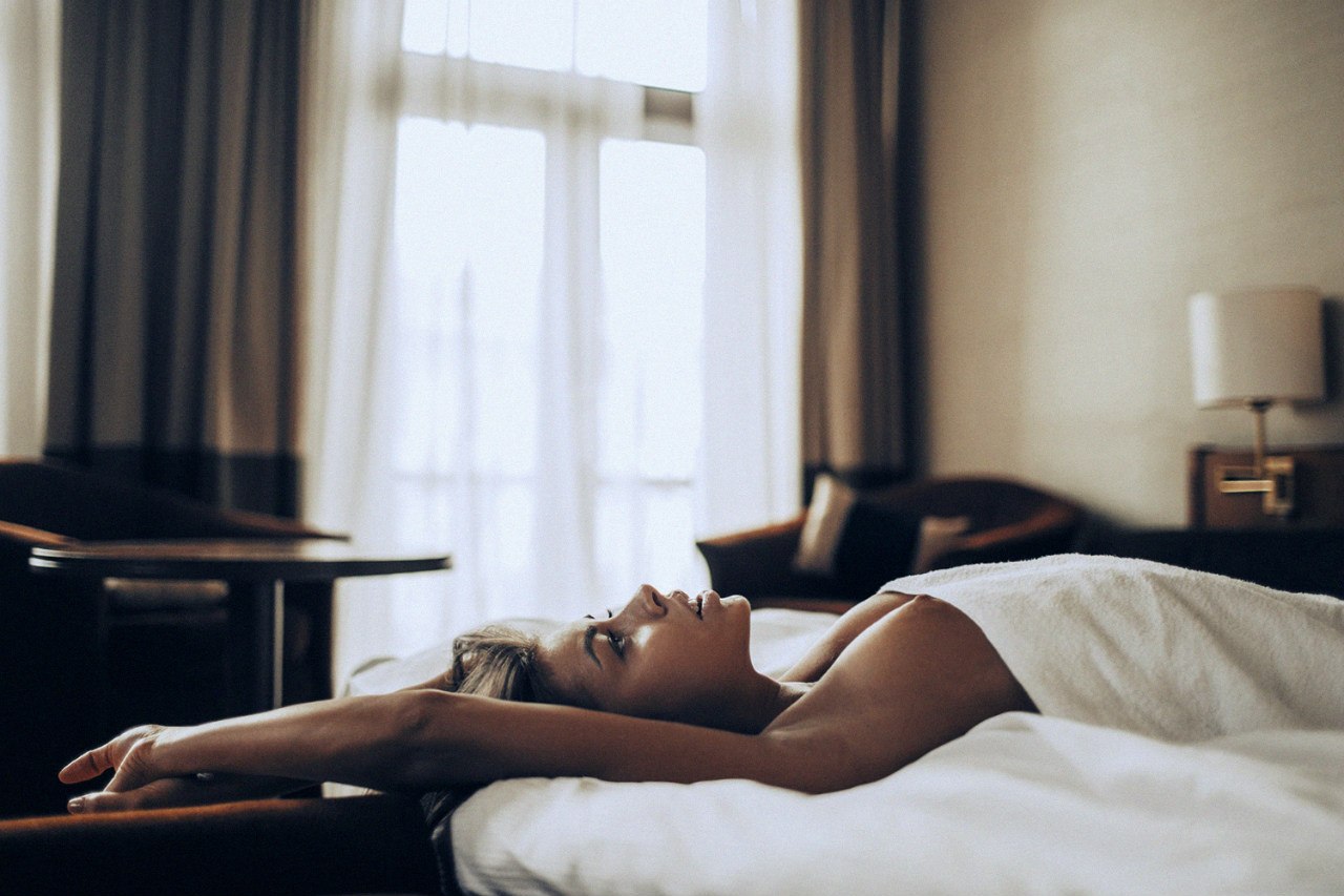 Красивое ню Александры Бодровой