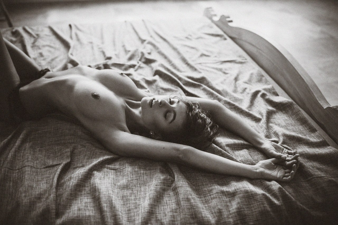 Красивое ню Александры Бодровой