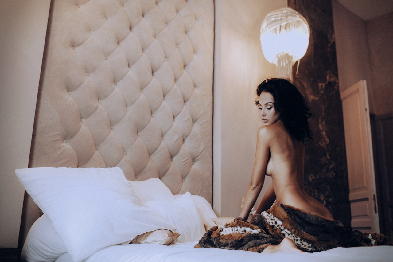 Красивое ню Александры Бодровой