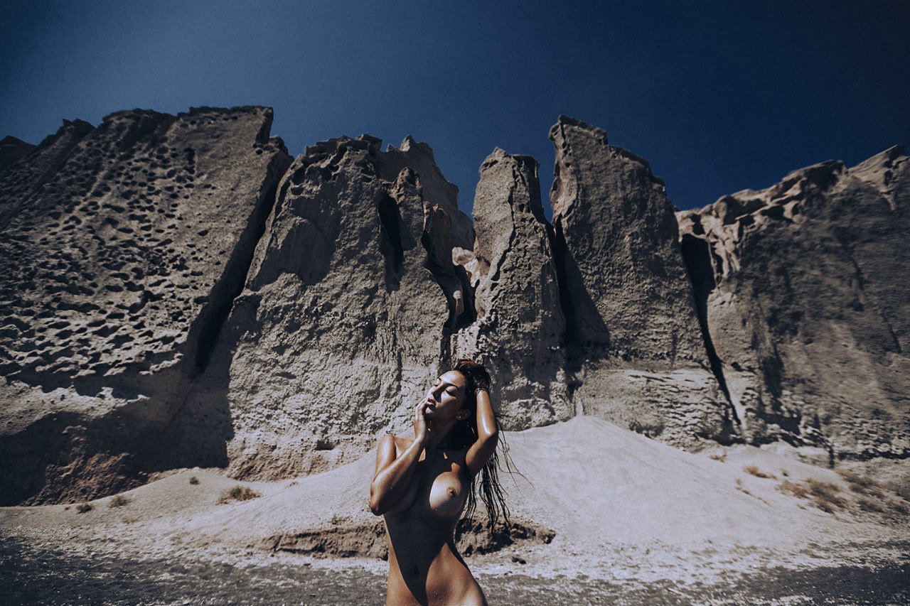 Красивое ню Александры Бодровой