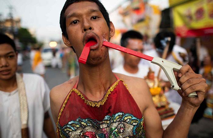 Вегетарианский фестиваль в Таиланде