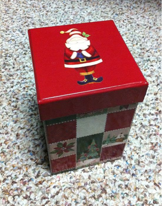 Рождественский прикол над девушкой