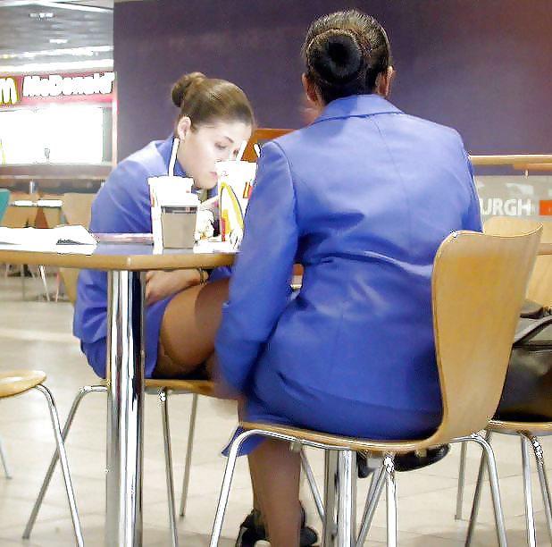 Веселые и сексуальные стюардессы