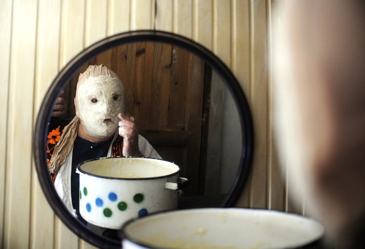 Древний карнавал в городе Вевчани