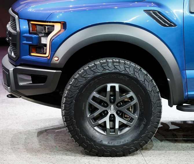 Самые интересные новинки автосалона в Детройте 2015 года Самые интересные новинки автосалона в Детройте 2015 года