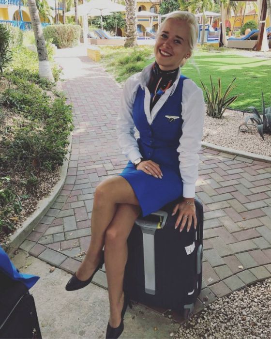 Симпатичные стюардессы