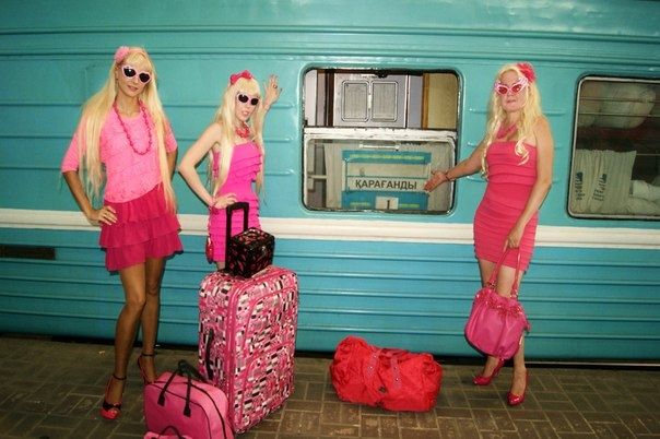 Девушка из розового мира