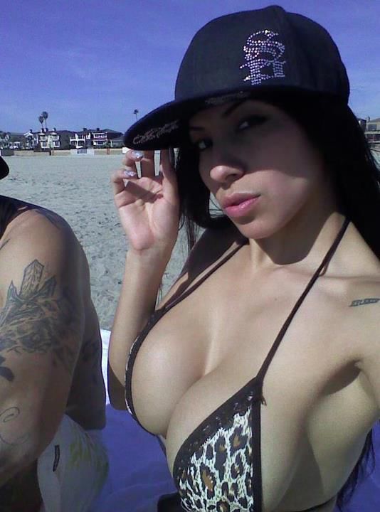 Пятничная подборка грудастых девушек (55 фото)