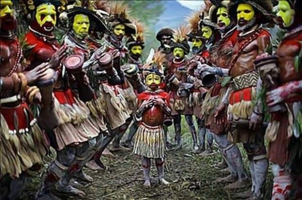 Ритуалы инициации в разных странах мира (9 фото)