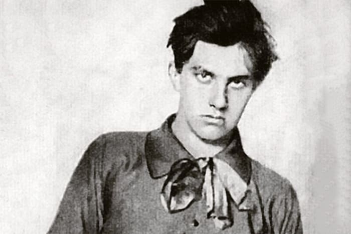 Владимир Маяковский и муза его юности