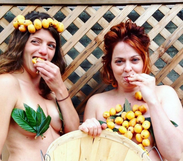 Всемирный день голого садовода — праздник голых дачников, о котором мы не просили