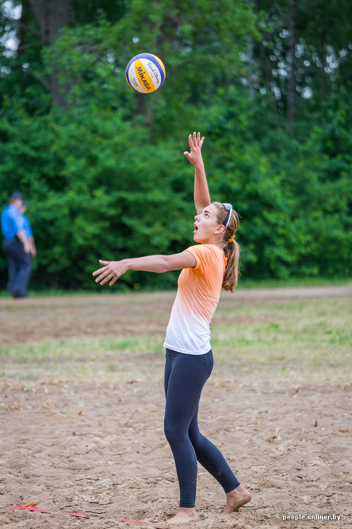 Турнир по пляжному волейболу на Минском море
