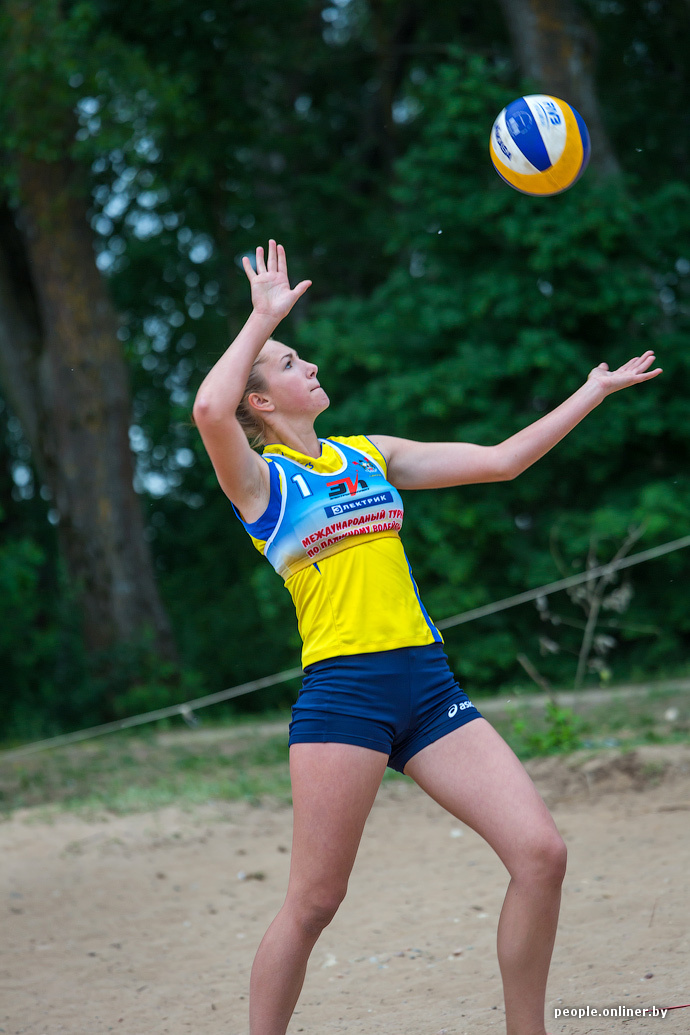 Турнир по пляжному волейболу на Минском море