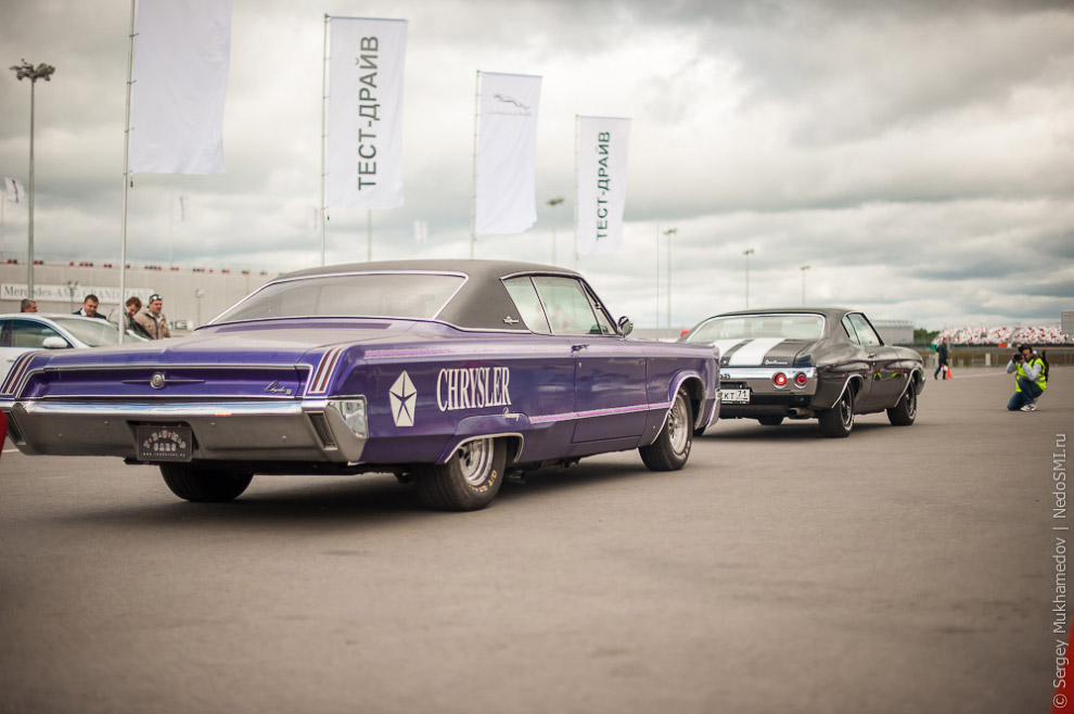 Впервые в России: соревнования на скорость среди ретро-автомобилей