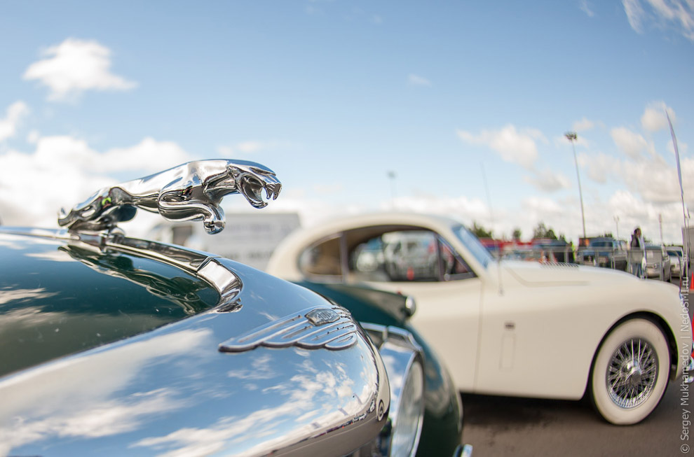 Впервые в России: соревнования на скорость среди ретро-автомобилей