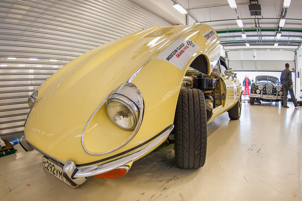 Впервые в России: соревнования на скорость среди ретро-автомобилей