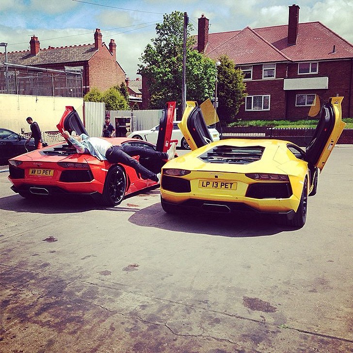 Автопарк суперкаров 19-летнего подростка