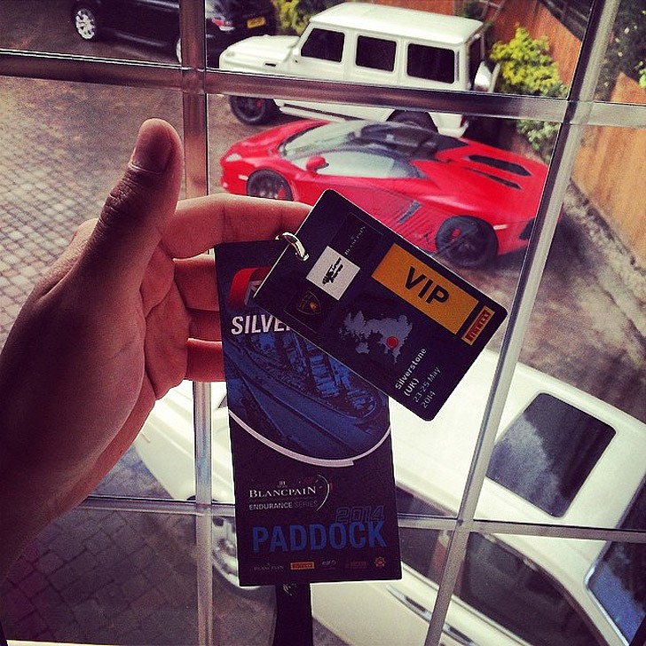 Автопарк суперкаров 19-летнего подростка