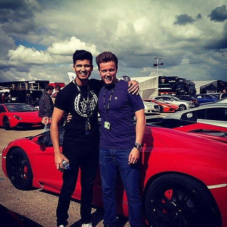 Автопарк суперкаров 19-летнего подростка