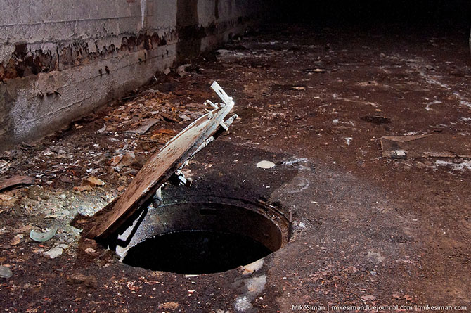 Подземная база-укрытие подводных лодок «Павловское»