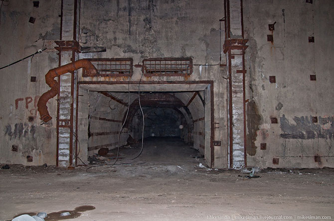 Подземная база-укрытие подводных лодок «Павловское»