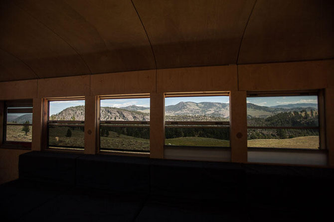 Дом на колесах из школьного автобуса