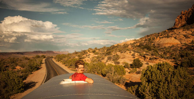 Дом на колесах из школьного автобуса