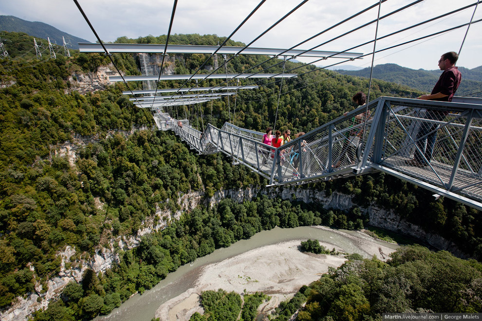 Самый длинный пешеходный подвесной мост в мире Самый длинный пешеходный подвесной мост в мире