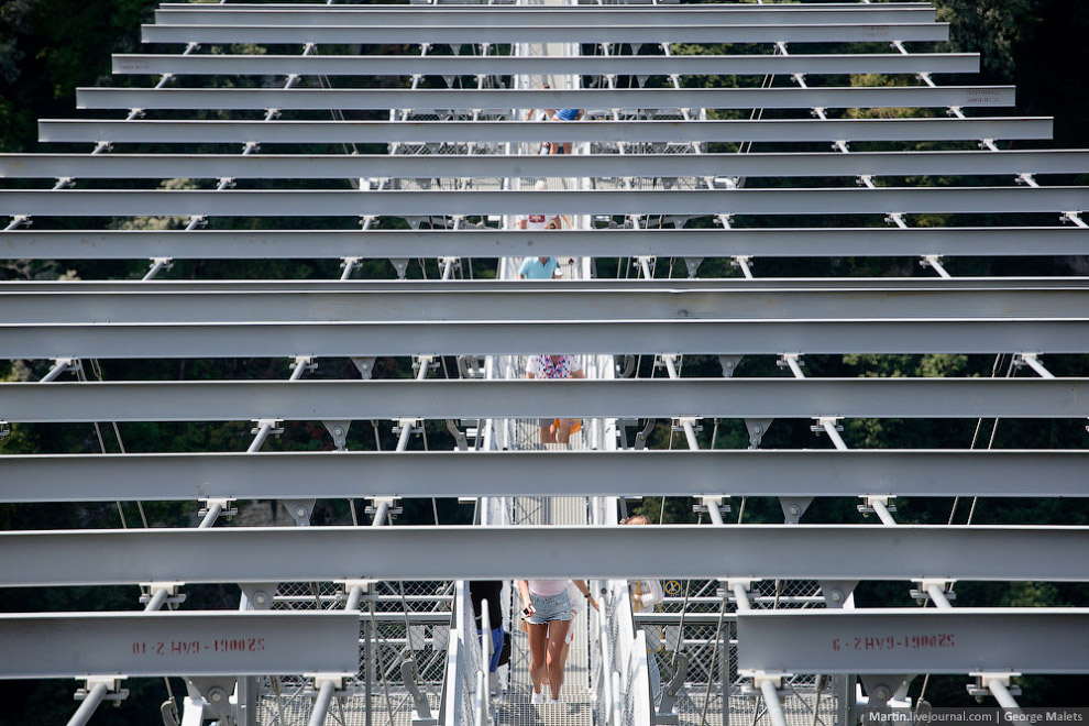 Самый длинный пешеходный подвесной мост в мире Самый длинный пешеходный подвесной мост в мире