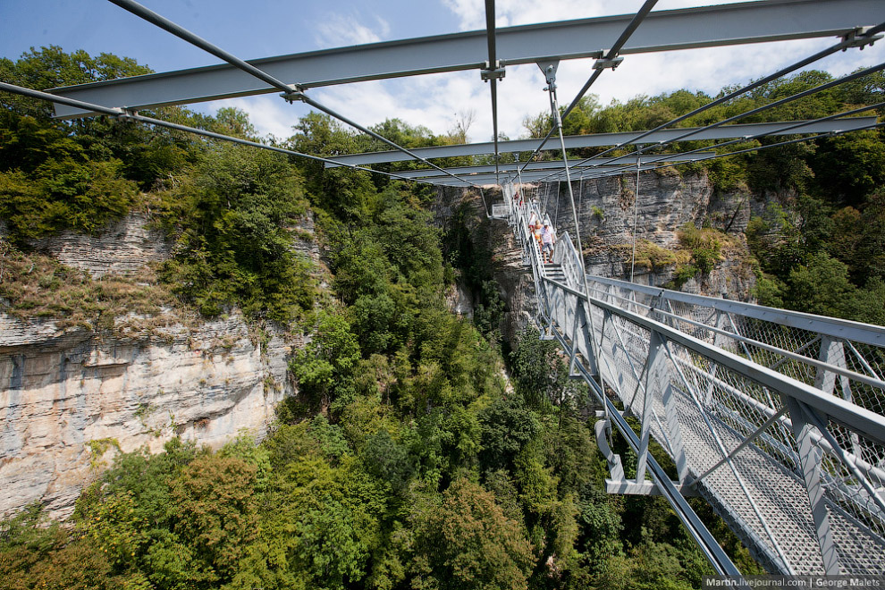 Самый длинный пешеходный подвесной мост в мире Самый длинный пешеходный подвесной мост в мире