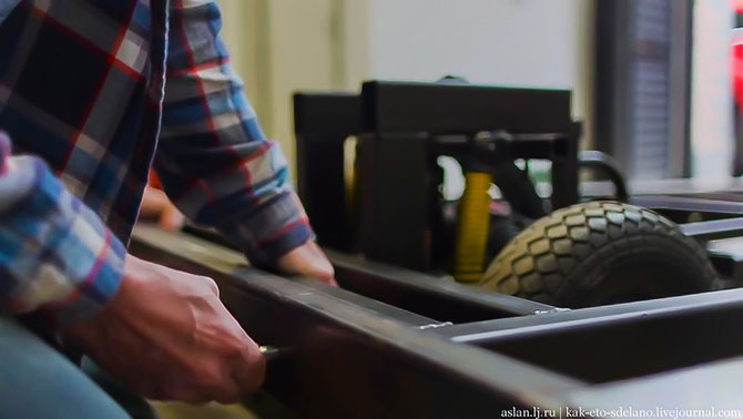 Как сделать настоящий Lexus из картона