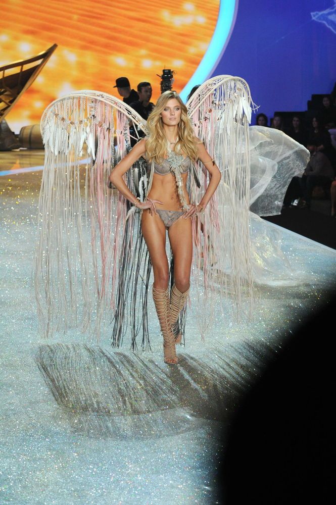 2013 Victorias Secret Fashion Show