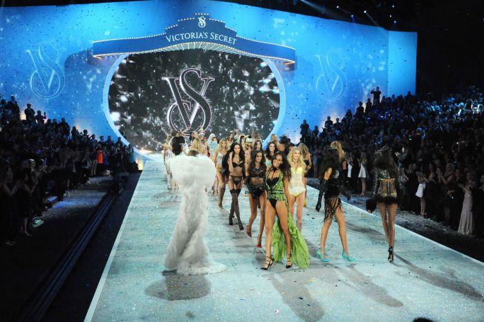 2013 Victorias Secret Fashion Show