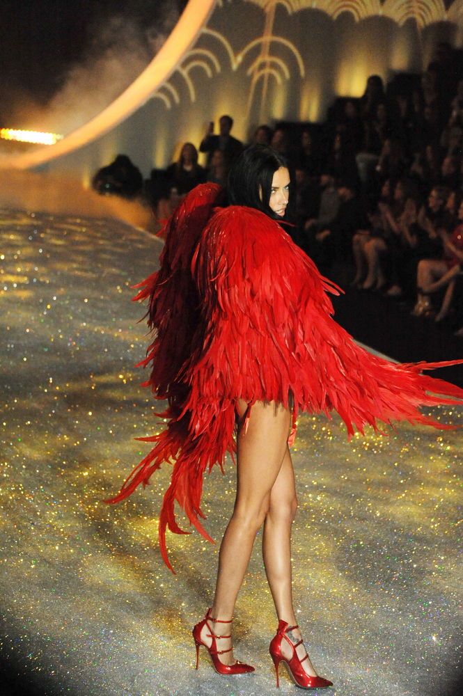 2013 Victorias Secret Fashion Show