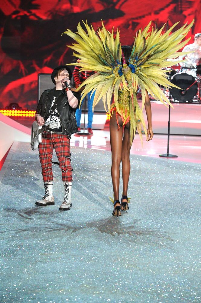 2013 Victorias Secret Fashion Show