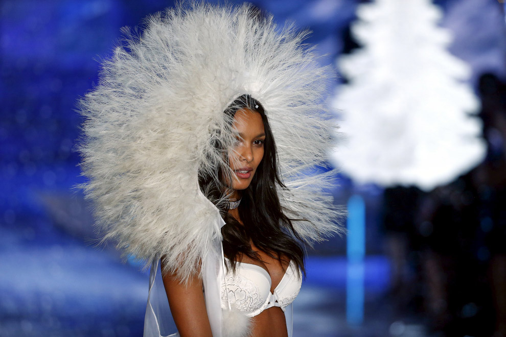 Шоу Victoria`s Secret 2015