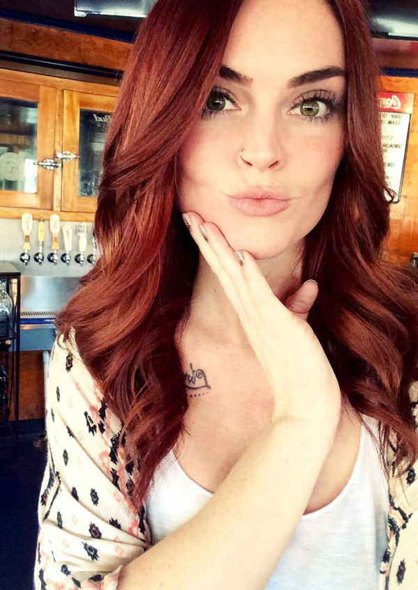 Девушки, которым скучно на работе