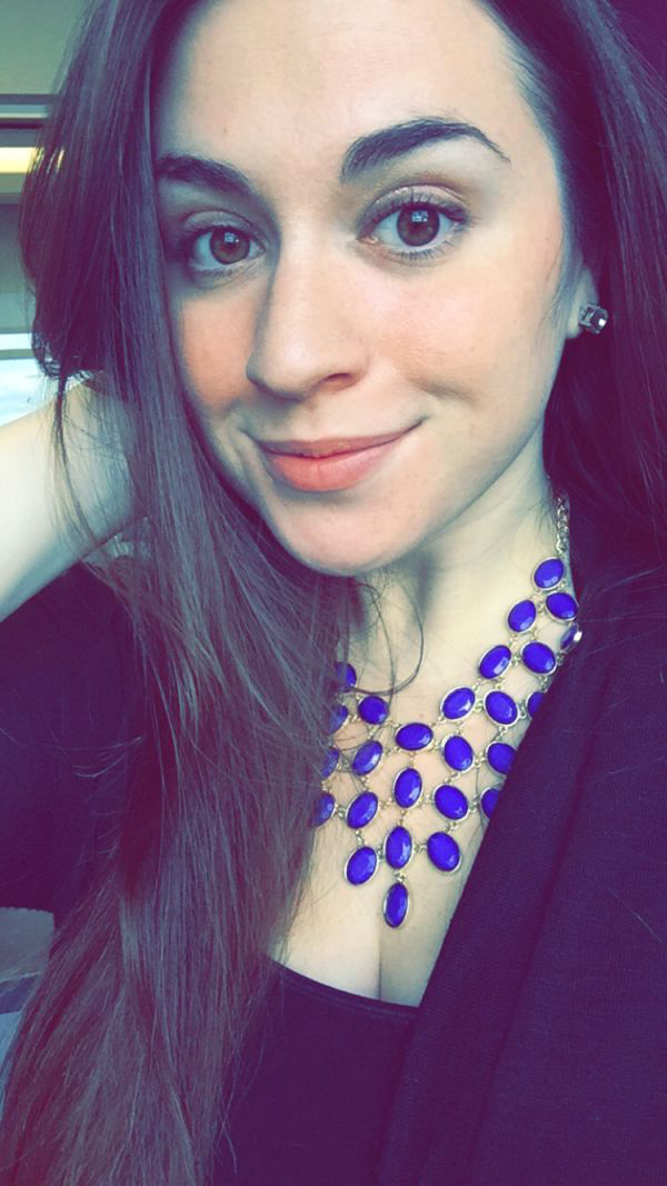 Девушки, которым скучно на работе