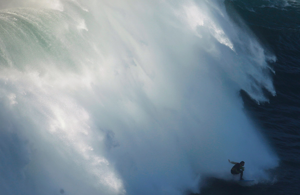 На гребне волны: серфинг в Португалии