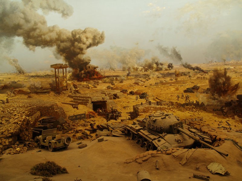 Что год грядущий нам готовит, или С днем рождения, Нострадамус!