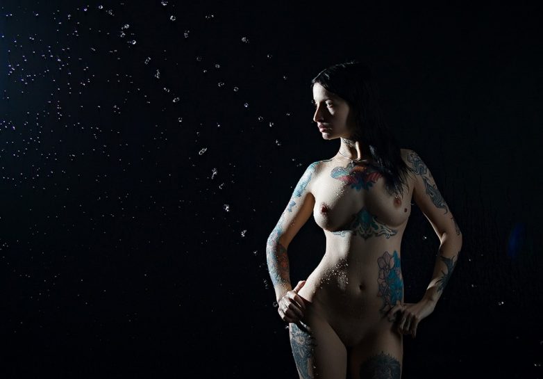 Голые, удивительные и привлекательные