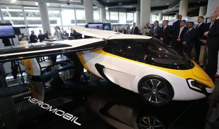 От пробок избавят летающие автомобили