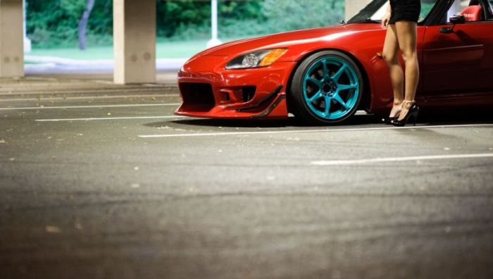 Красивые девушки и их автомобили (103 фото)