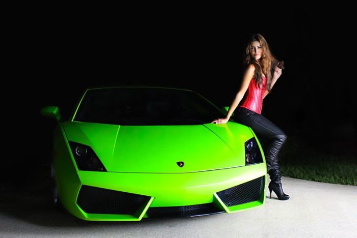 Красивые девушки и их автомобили (103 фото)