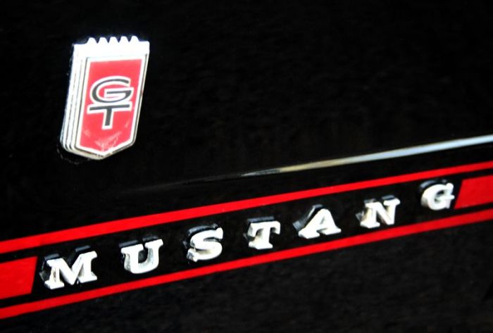 Эмблемы и логотипов ретро автомобилей (158 фото)