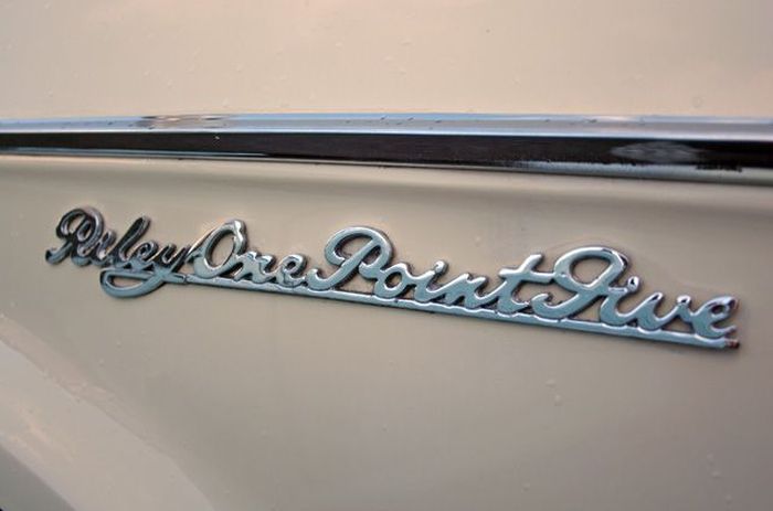 Эмблемы и логотипов ретро автомобилей (158 фото)